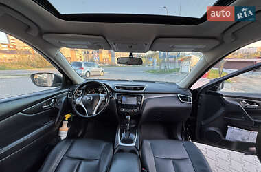 Позашляховик / Кросовер Nissan Rogue 2014 в 