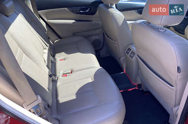 Позашляховик / Кросовер Nissan Rogue 2015 в 