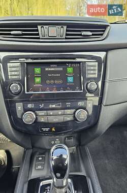 Позашляховик / Кросовер Nissan Rogue 2018 в 