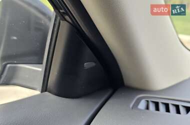 Позашляховик / Кросовер Nissan Rogue 2018 в 