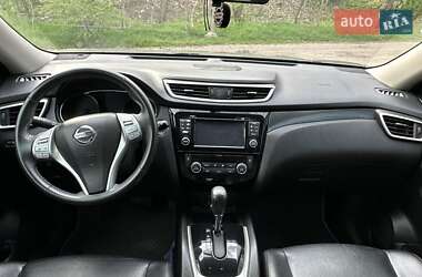 Внедорожник / Кроссовер Nissan Rogue 2015 в 