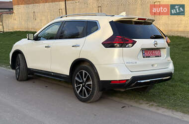 Внедорожник / Кроссовер Nissan Rogue 2019 в 
