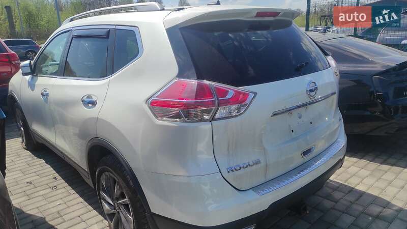 Позашляховик / Кросовер Nissan Rogue 2015 в 