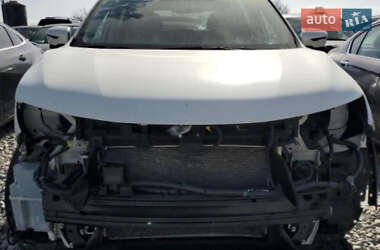 Позашляховик / Кросовер Nissan Rogue 2015 в 