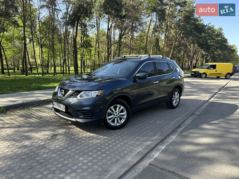 Внедорожник / Кроссовер Nissan Rogue 2016 в Киеве