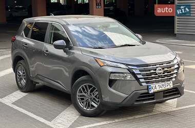 Позашляховик / Кросовер Nissan Rogue 2024 в Києві