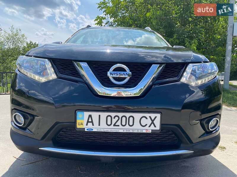 Внедорожник / Кроссовер Nissan Rogue 2016 в Киеве