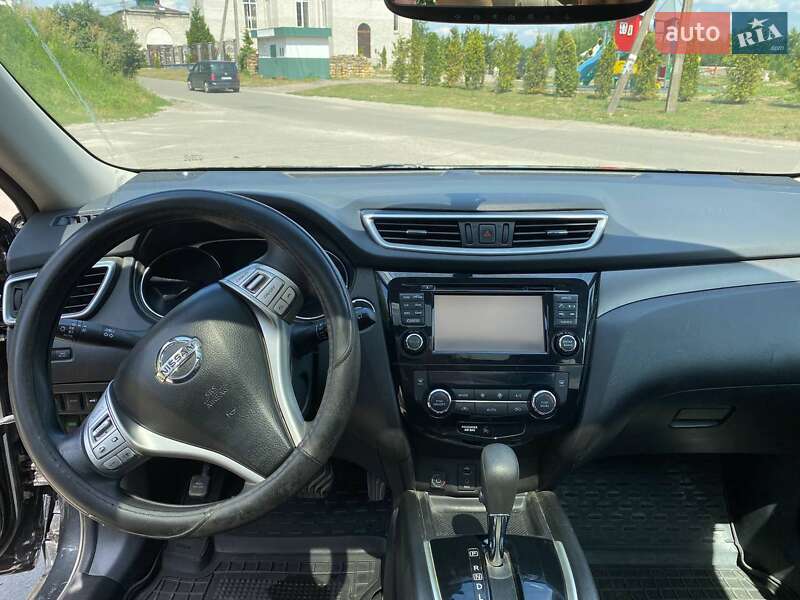 Внедорожник / Кроссовер Nissan Rogue 2016 в Киеве