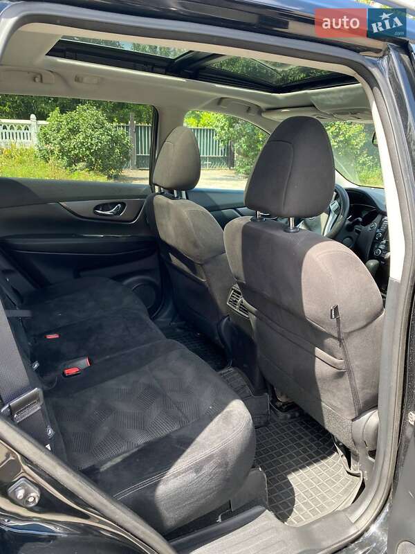 Внедорожник / Кроссовер Nissan Rogue 2016 в Киеве