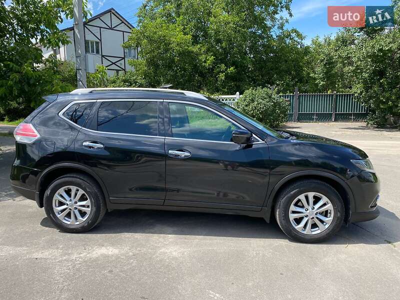 Внедорожник / Кроссовер Nissan Rogue 2016 в Киеве