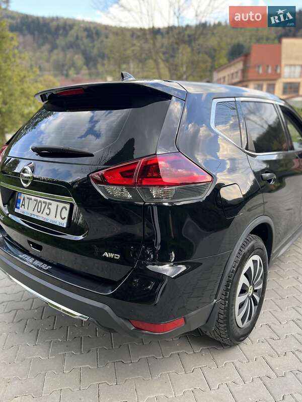 Позашляховик / Кросовер Nissan Rogue 2018 в Яремчі