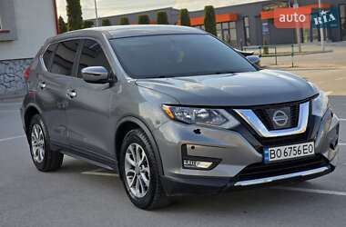Позашляховик / Кросовер Nissan Rogue 2017 в Тернополі