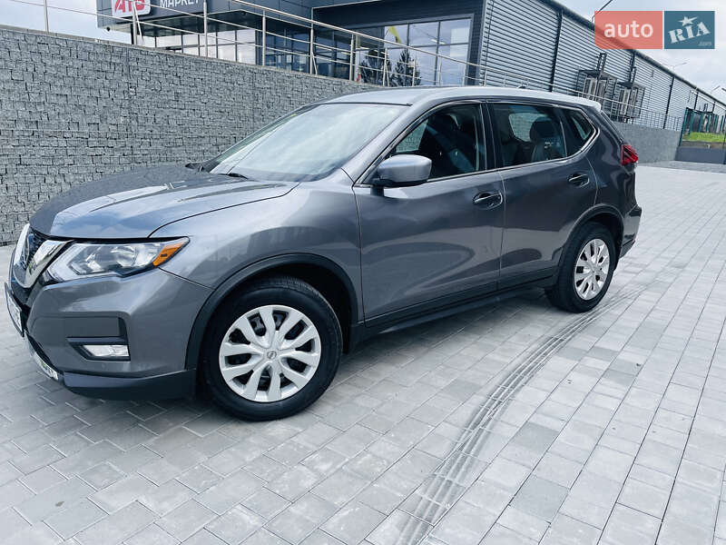 Позашляховик / Кросовер Nissan Rogue 2018 в Луцьку