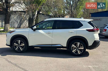 Внедорожник / Кроссовер Nissan Rogue 2023 в 