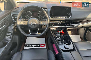 Внедорожник / Кроссовер Nissan Rogue 2023 в 