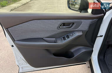 Позашляховик / Кросовер Nissan Rogue 2020 в 