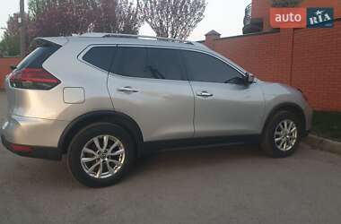Позашляховик / Кросовер Nissan Rogue 2017 в 