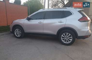 Позашляховик / Кросовер Nissan Rogue 2017 в 