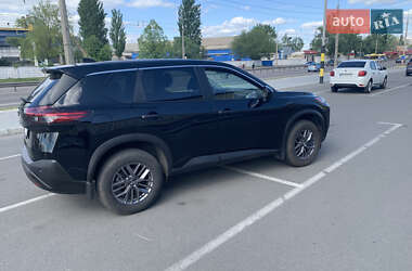 Позашляховик / Кросовер Nissan Rogue 2021 в 
