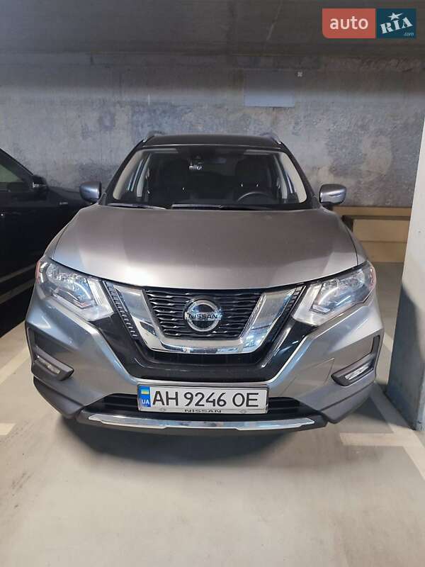 Позашляховик / Кросовер Nissan Rogue 2019 в 