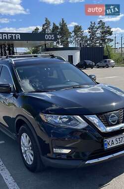 Внедорожник / Кроссовер Nissan Rogue 2017 в 