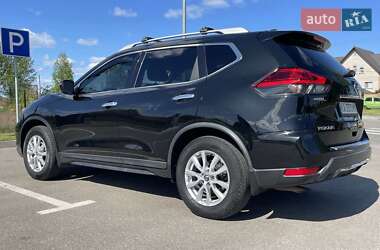 Внедорожник / Кроссовер Nissan Rogue 2017 в 