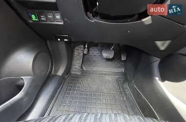 Внедорожник / Кроссовер Nissan Rogue 2017 в 