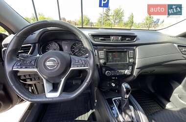 Внедорожник / Кроссовер Nissan Rogue 2017 в 