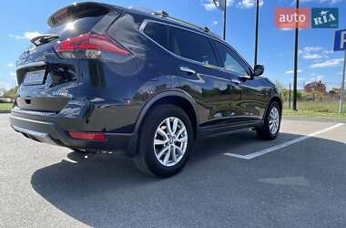 Внедорожник / Кроссовер Nissan Rogue 2017 в 
