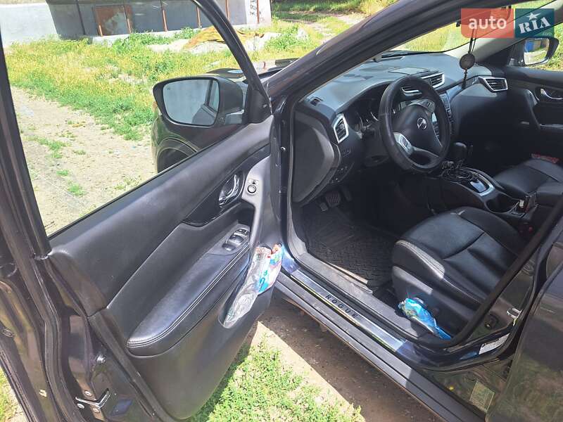 Внедорожник / Кроссовер Nissan Rogue 2014 в Александрие