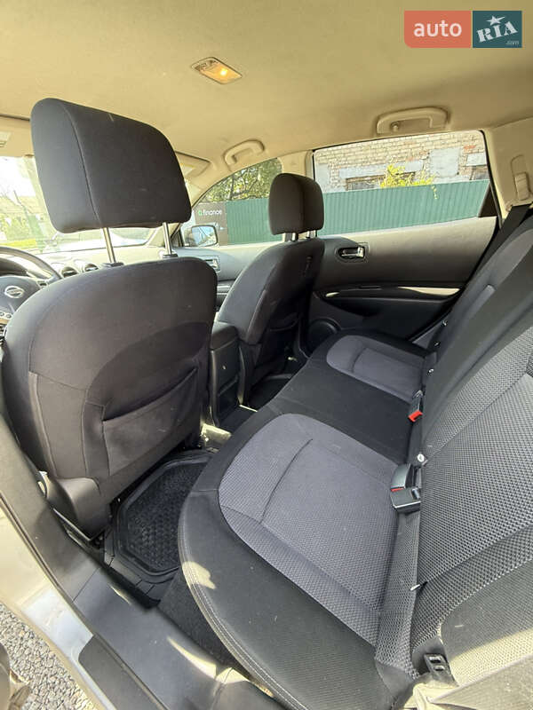 Внедорожник / Кроссовер Nissan Rogue 2010 в Киеве