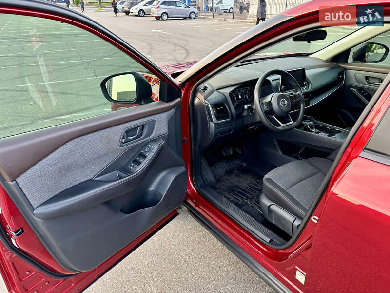 Внедорожник / Кроссовер Nissan Rogue 2021 в Киеве