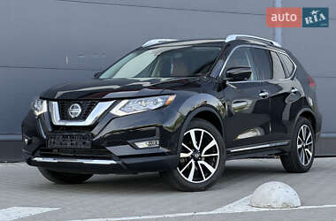 Позашляховик / Кросовер Nissan Rogue 2018 в 
