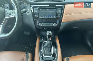 Позашляховик / Кросовер Nissan Rogue 2018 в 