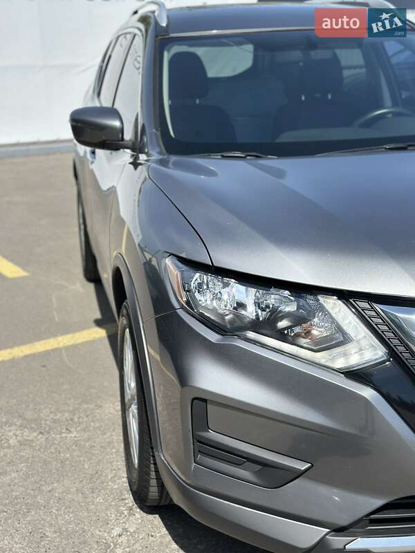 Позашляховик / Кросовер Nissan Rogue 2018 в Полтаві