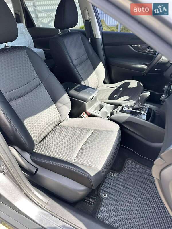 Позашляховик / Кросовер Nissan Rogue 2018 в Полтаві