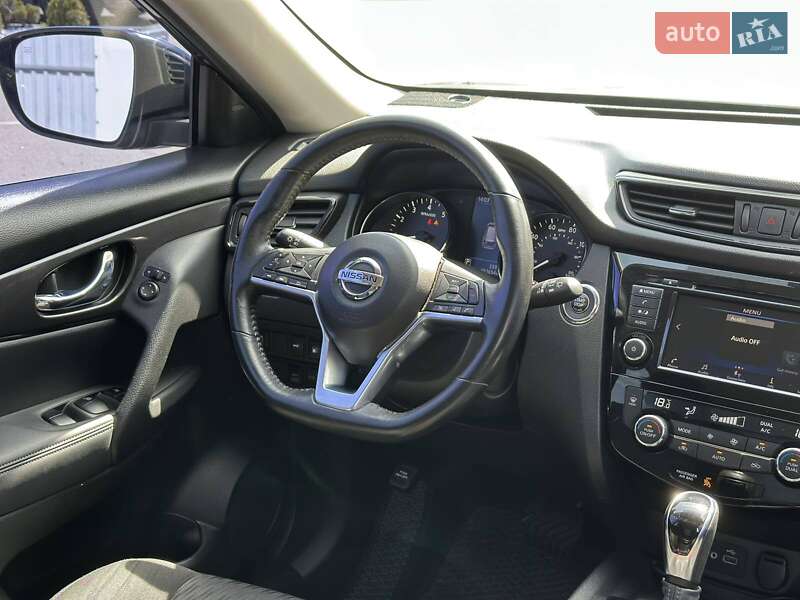 Позашляховик / Кросовер Nissan Rogue 2018 в Полтаві