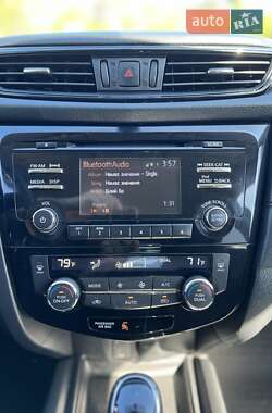 Позашляховик / Кросовер Nissan Rogue 2017 в 