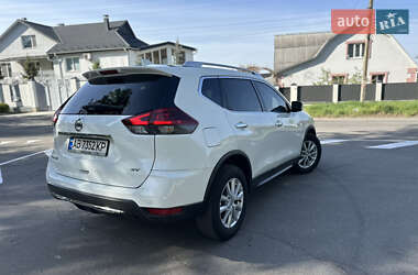 Внедорожник / Кроссовер Nissan Rogue 2018 в 