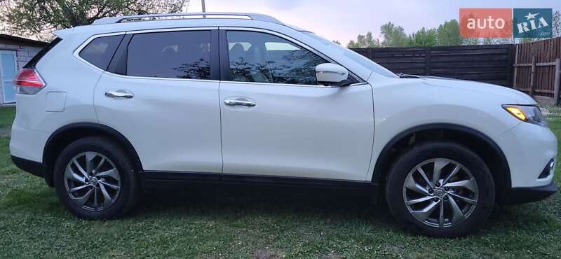 Позашляховик / Кросовер Nissan Rogue 2015 в Великій Багачці
