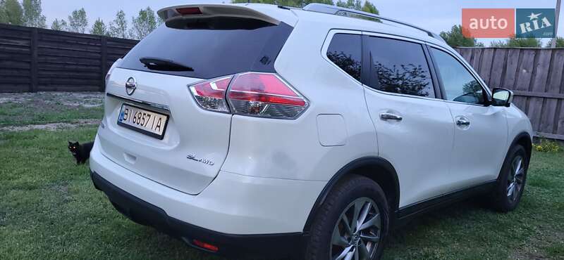 Позашляховик / Кросовер Nissan Rogue 2015 в Великій Багачці