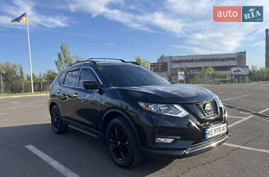Внедорожник / Кроссовер Nissan Rogue 2017 в 