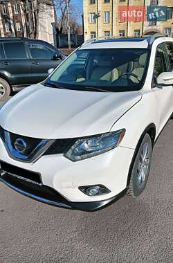 Внедорожник / Кроссовер Nissan Rogue 2015 в 