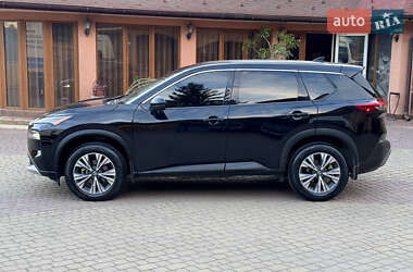 Позашляховик / Кросовер Nissan Rogue 2020 в 