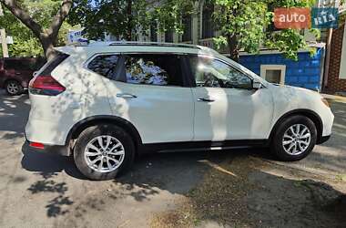 Внедорожник / Кроссовер Nissan Rogue 2016 в 