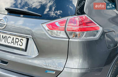 Внедорожник / Кроссовер Nissan Rogue 2015 в 