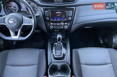 Внедорожник / Кроссовер Nissan Rogue 2020 в 