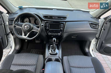 Позашляховик / Кросовер Nissan Rogue 2020 в 