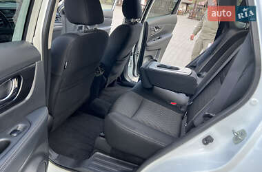 Позашляховик / Кросовер Nissan Rogue 2020 в 