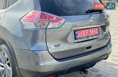 Внедорожник / Кроссовер Nissan Rogue 2015 в 